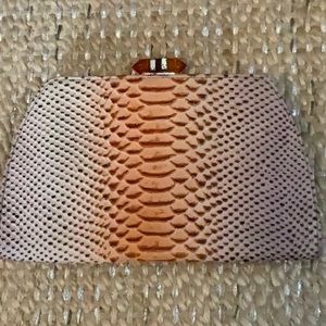 Small Banana Republic clutch! EUC. Like new!